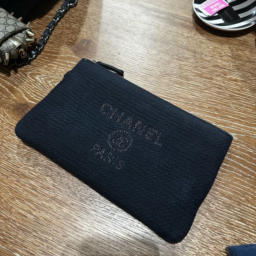 ***SOLD***Deauville pouch Chanel Wristlet mixed fibers small black